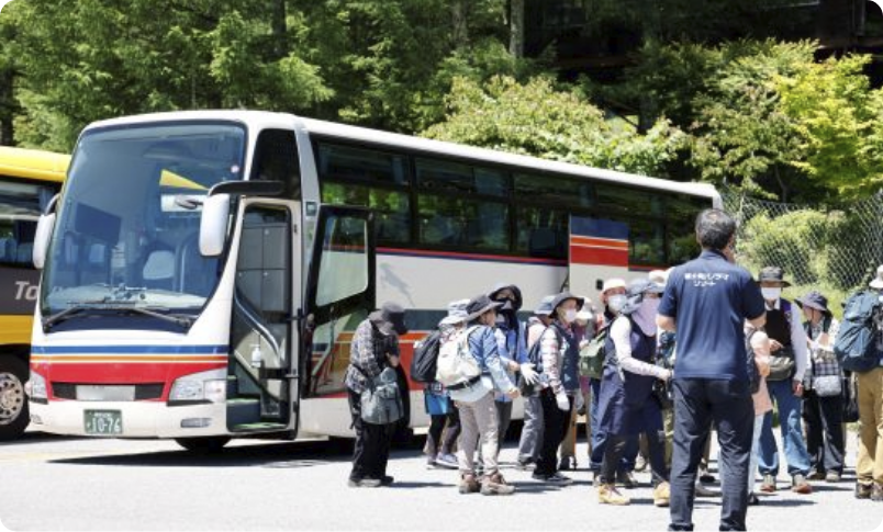 ご予約から他部署との事前調整、当日のアテンドまで、学校や旅行代理店、一般団体でご利用のお客様の対応を一貫して行っています。
