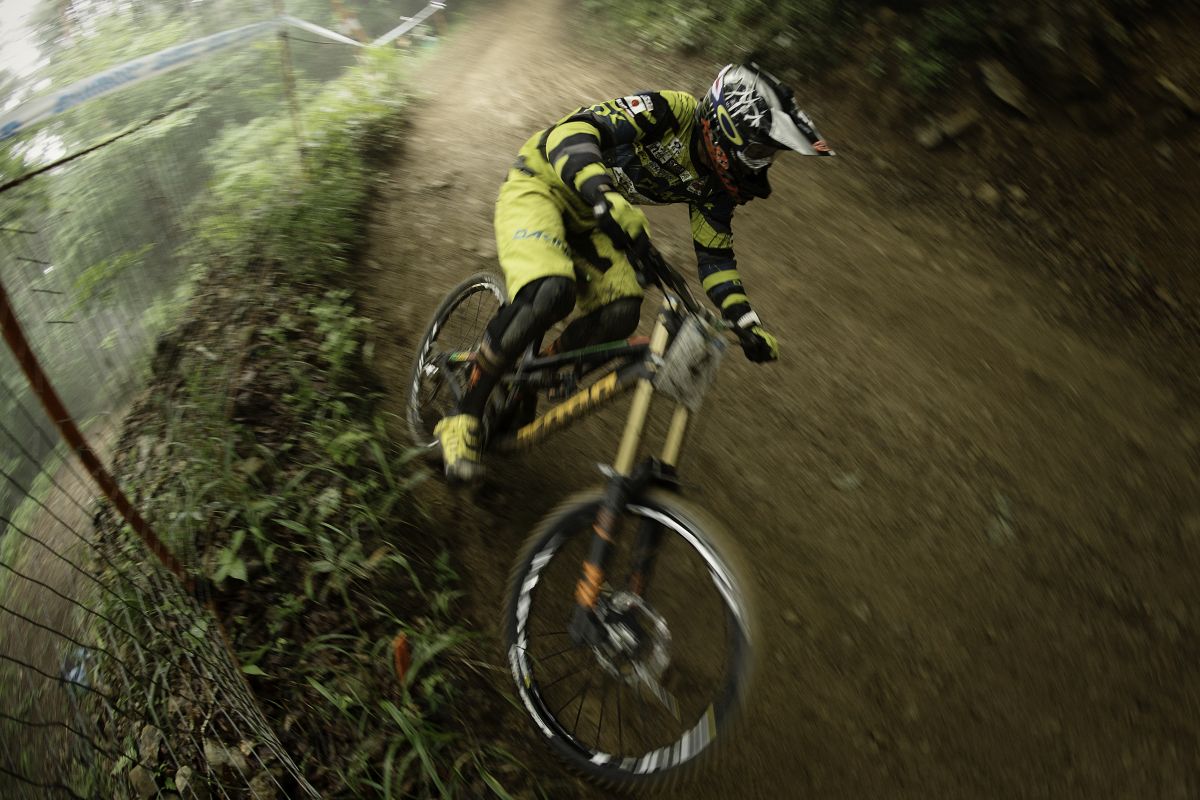 downhill mtb racing